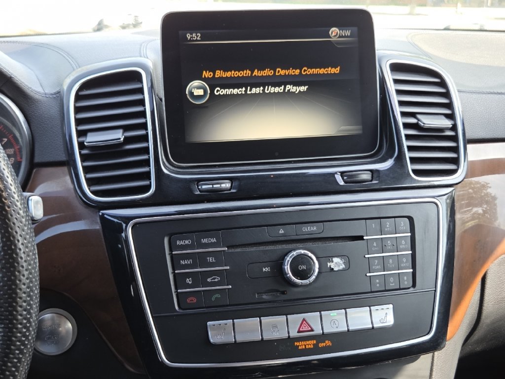 Used 2018 Mercedes-Benz GLS 450 4MATIC image 36