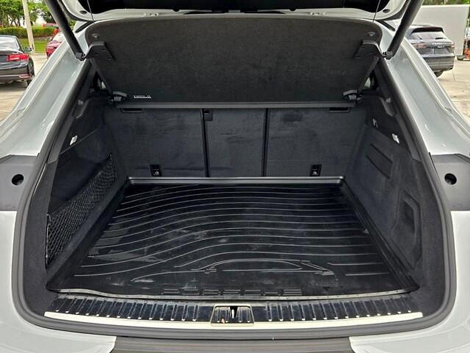 Used 2022 Porsche Cayenne Platinum Edition AWD/4WD image 13