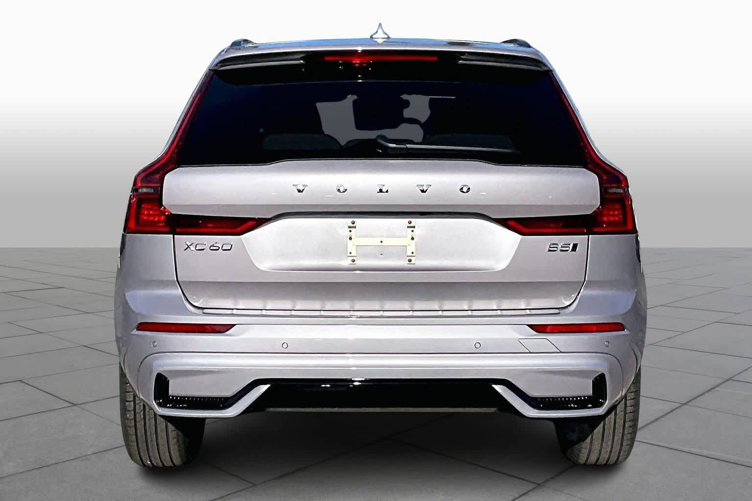 New 2026 Volvo XC60 B5 Plus w/ Protection Package Premier AWD/4WD image 4