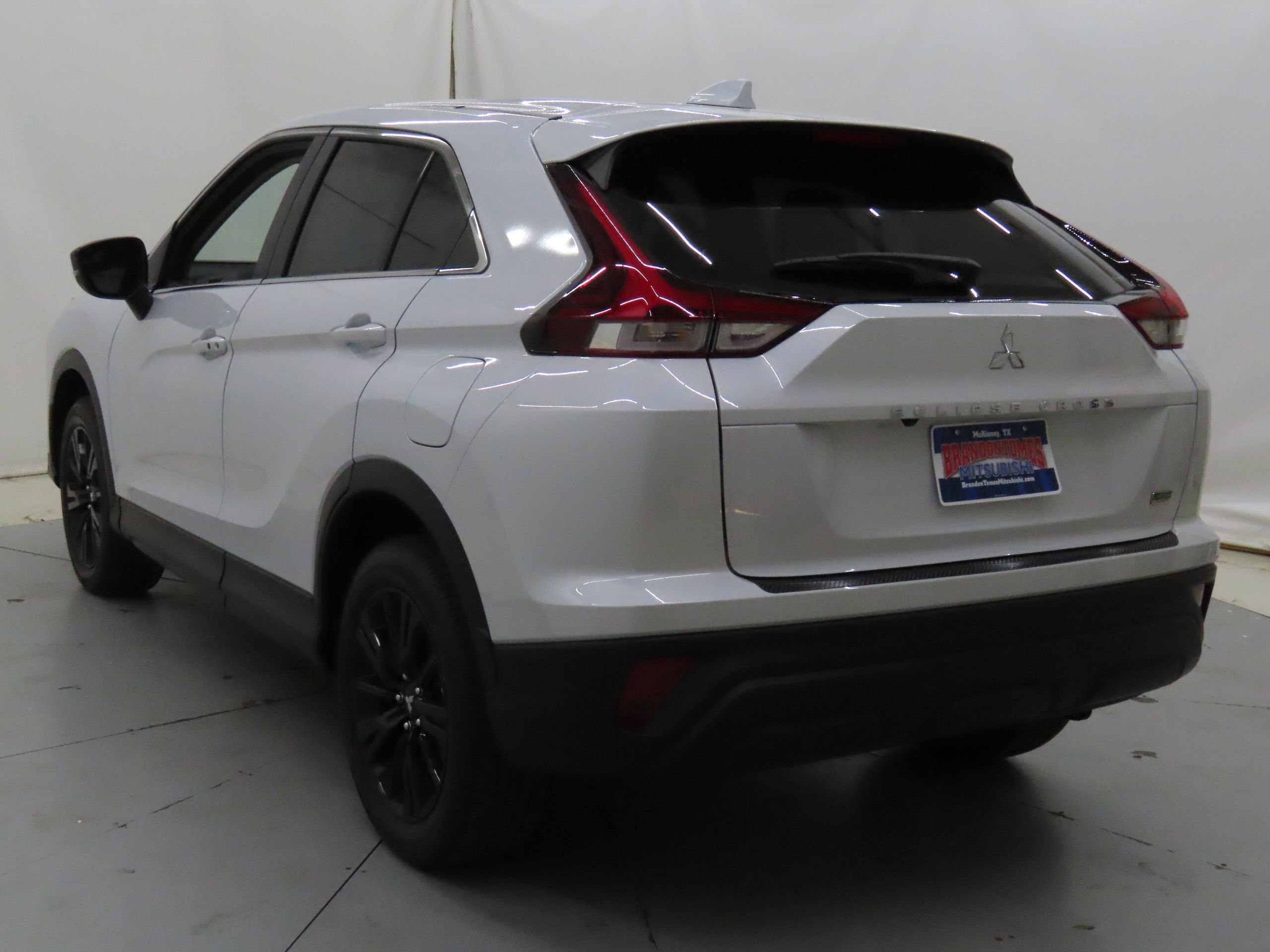 New 2025 Mitsubishi Eclipse Cross LE image 5