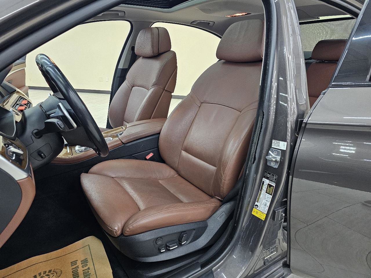 Used 2011 BMW 535i Sedan RWD image 16