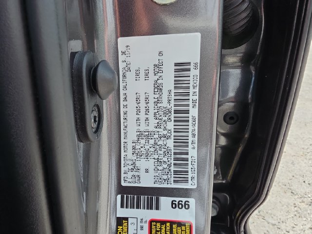 Used 2020 Toyota Tacoma TRD Sport AWD/4WD image 31