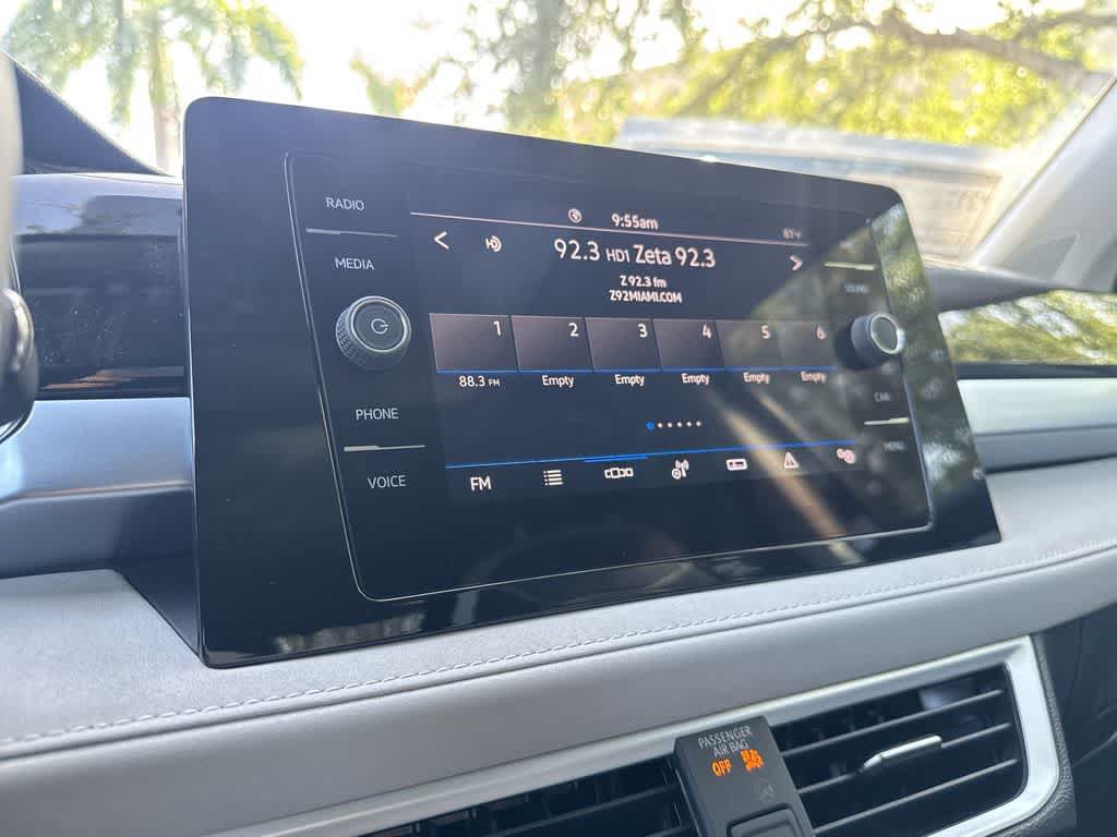New 2026 Volkswagen Taos SE FWD image 17