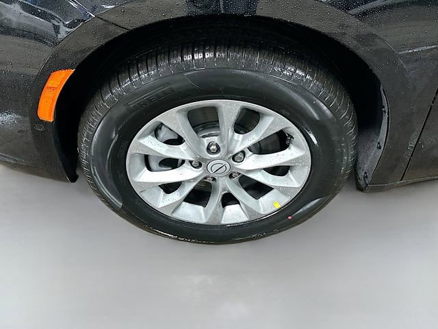 New 2026 Chrysler Pacifica Limited image 35