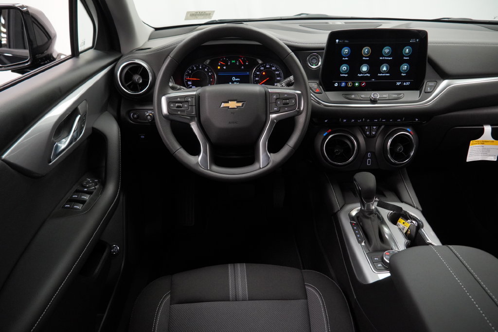New 2026 Chevrolet Blazer LT w/ Convenience Package AWD/4WD image 13