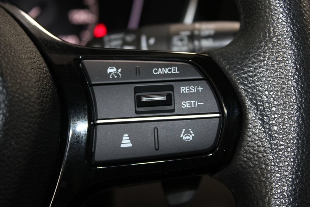 Used 2023 Honda Pilot LX image 36