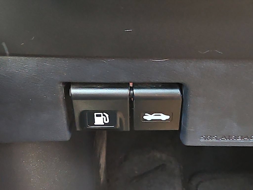 Used 2022 Nissan Kicks SV FWD image 22