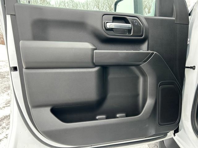 Used 2025 Chevrolet Silverado 2500 Custom w/ Custom Value Package image 18