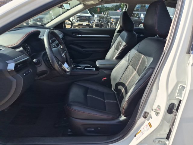 Used 2025 Nissan Altima 2.5 SR FWD image 11