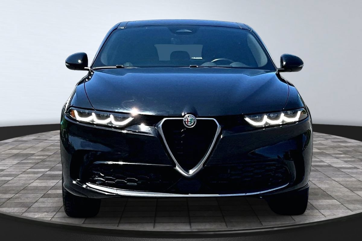 Used 2024 Alfa Romeo Tonale Ti AWD/4WD image 2