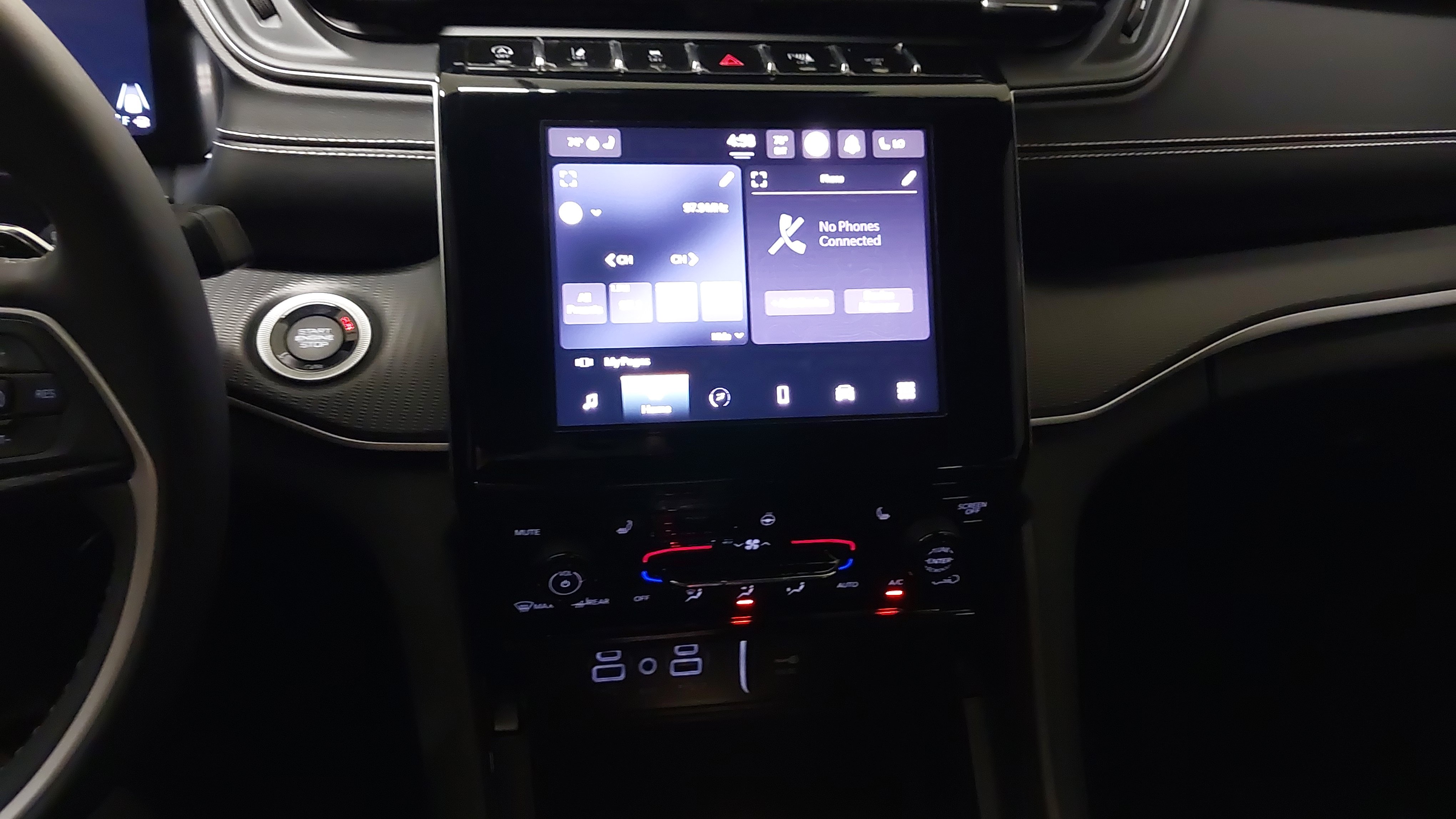 Used 2023 Jeep Grand Cherokee Altitude AWD/4WD image 20