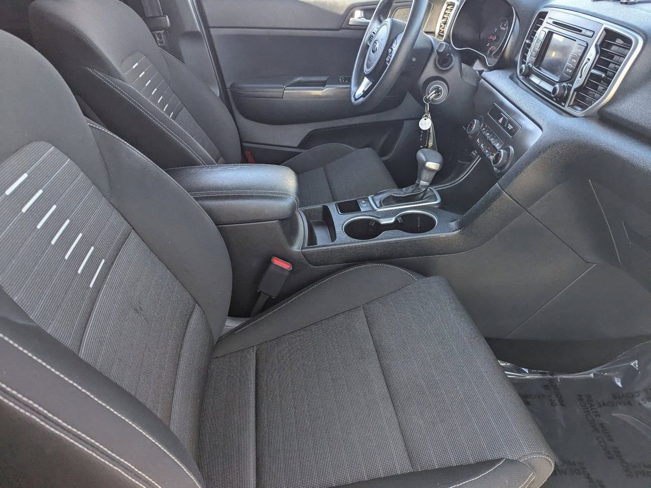 Used 2018 Kia Sportage LX image 9