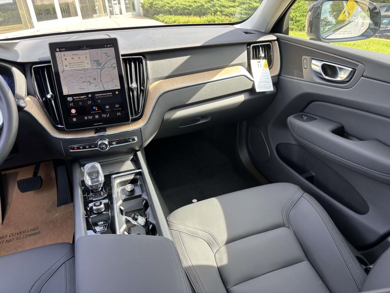 New 2026 Volvo XC60 B5 Plus w/ Protection Package Premier image 30