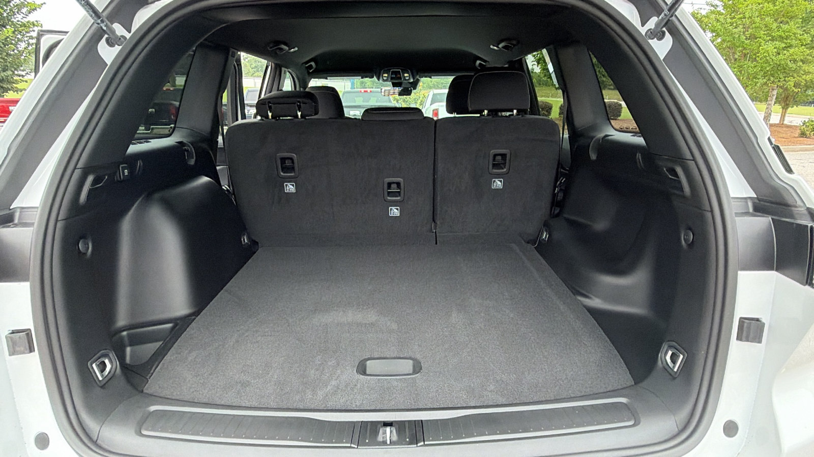 New 2026 Jeep Grand Cherokee Laredo RWD image 13