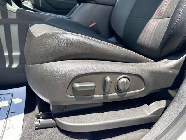Used 2023 Chevrolet Equinox RS FWD image 12