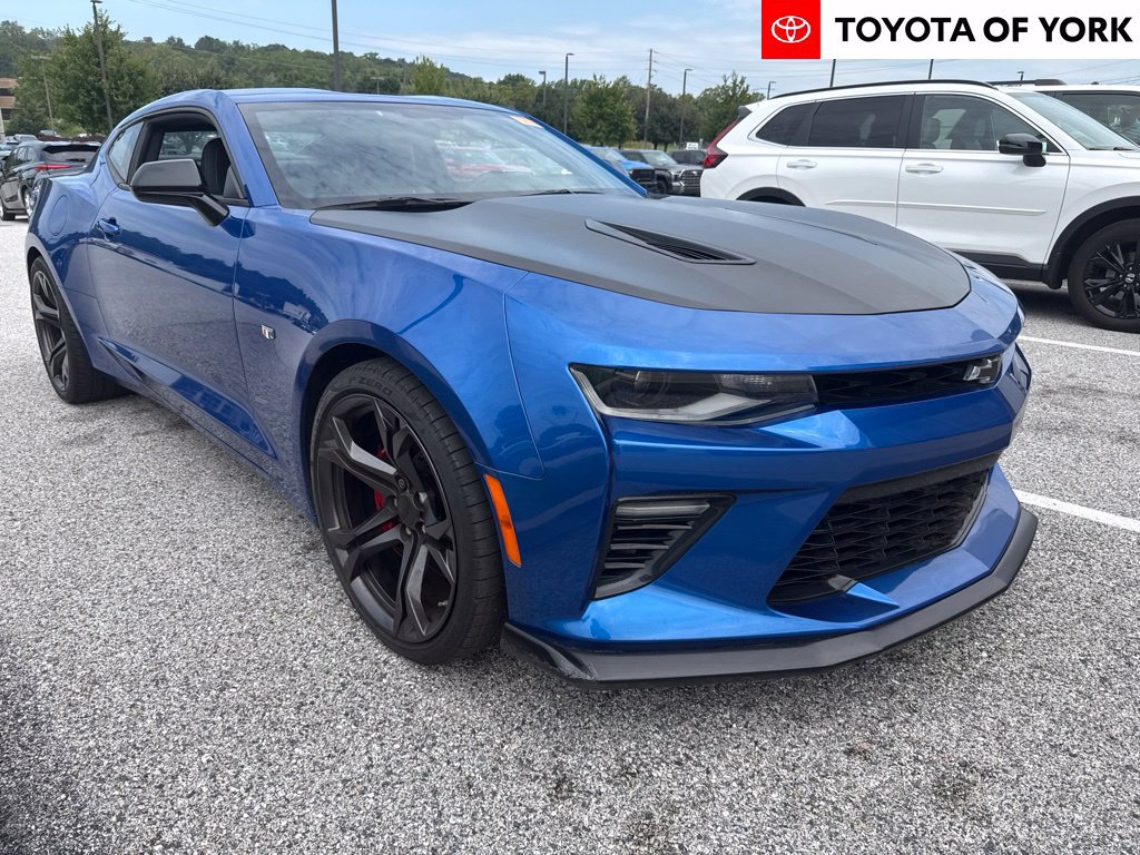 Used 2018 Chevrolet Camaro SS RWD image 1