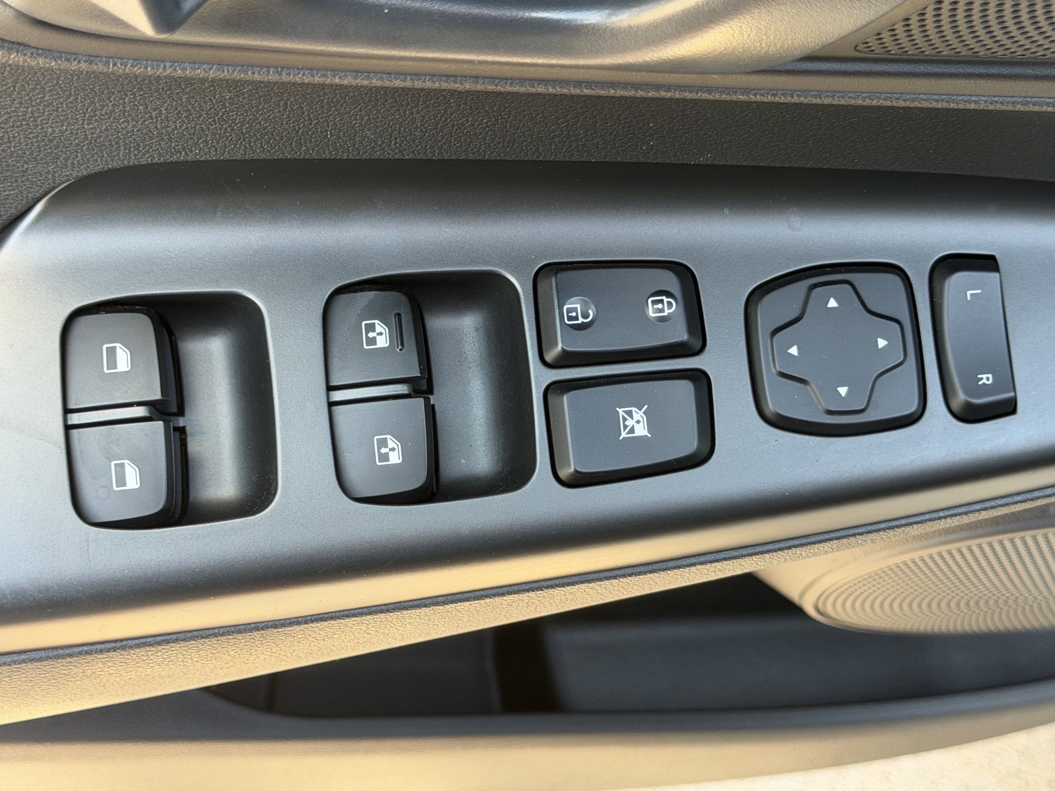 Used 2023 Hyundai Kona SEL AWD/4WD image 26