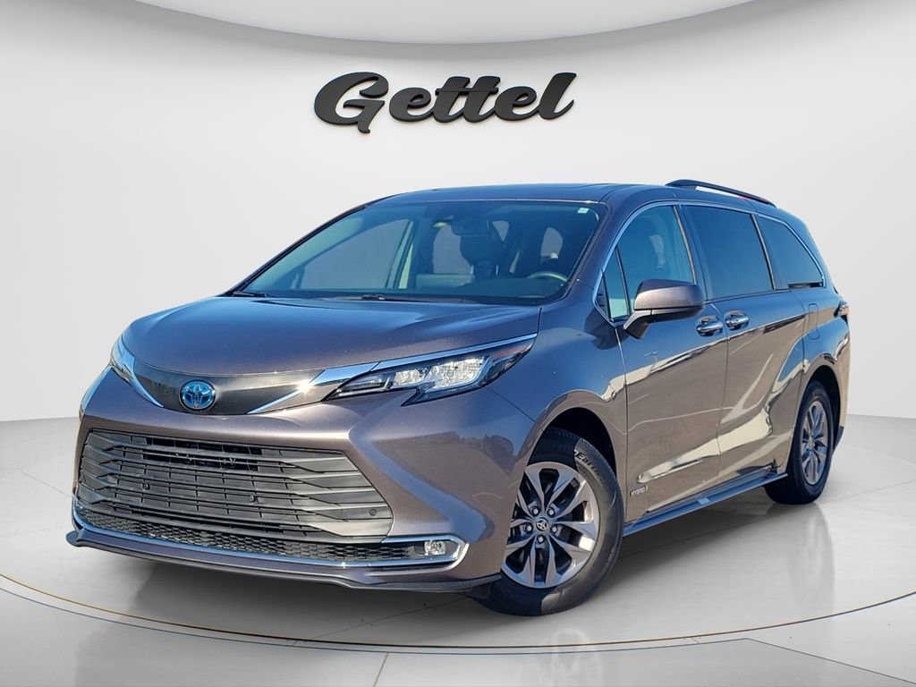 Used 2021 Toyota Sienna XLE