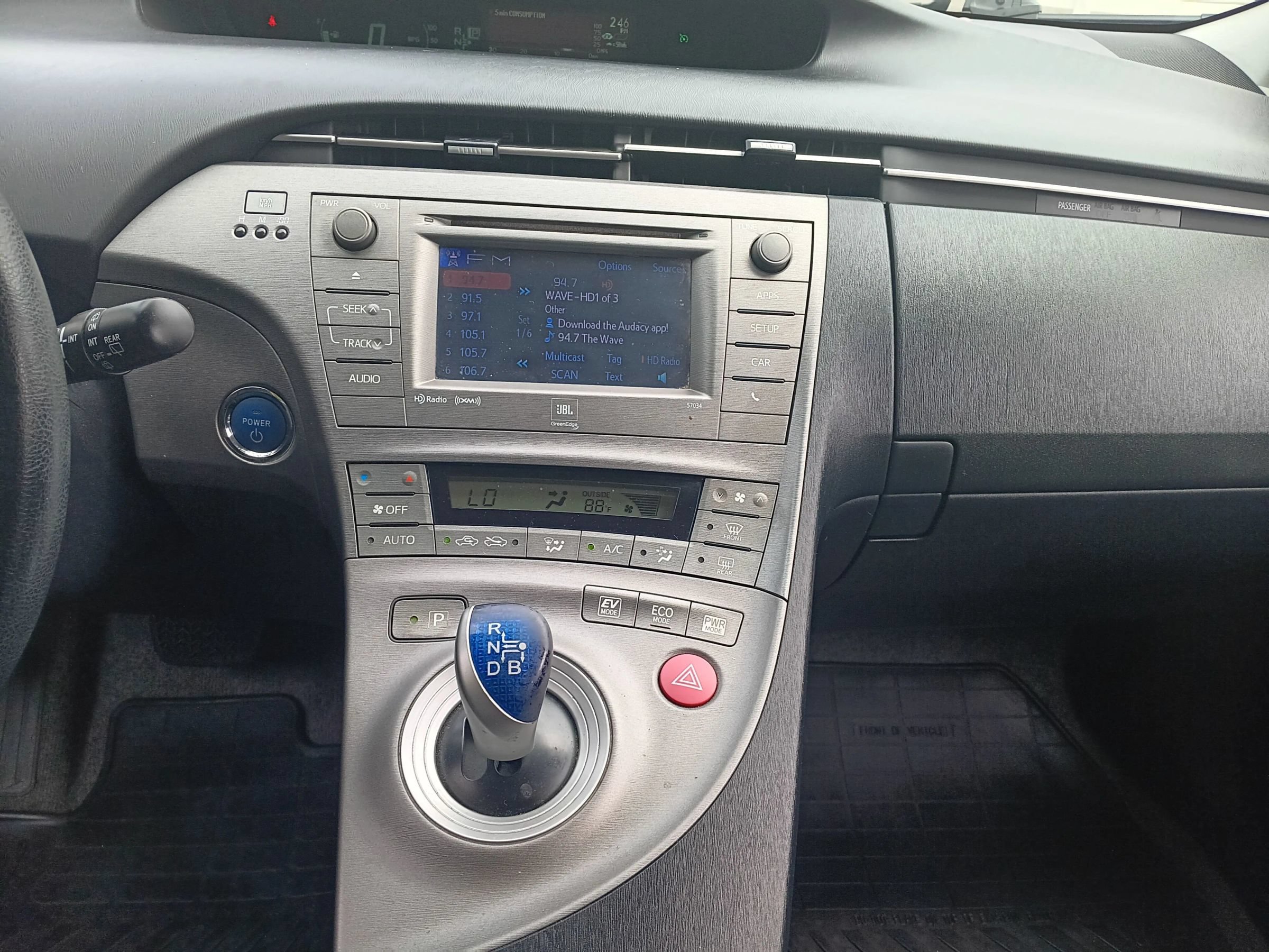 Used 2014 Toyota Prius Four FWD image 16