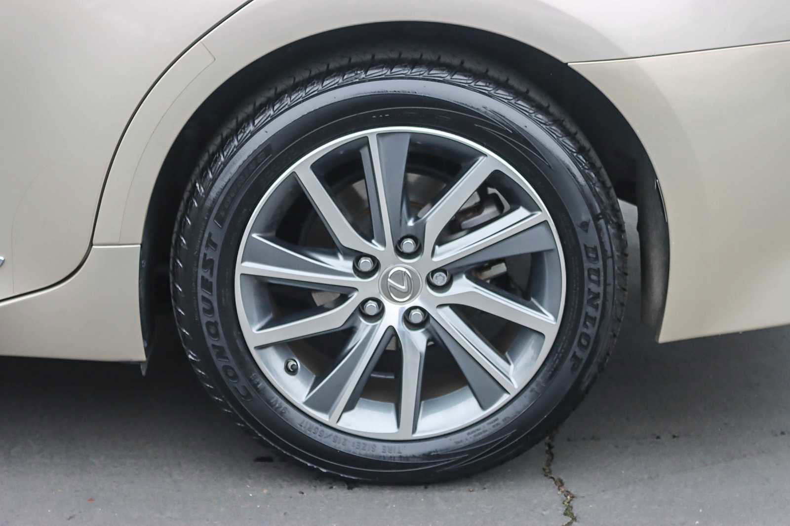 Used 2016 Lexus ES 300h image 10