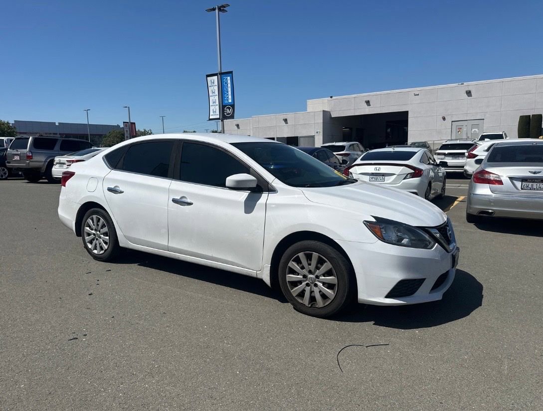 Used 2019 Nissan Sentra S FWD image 2
