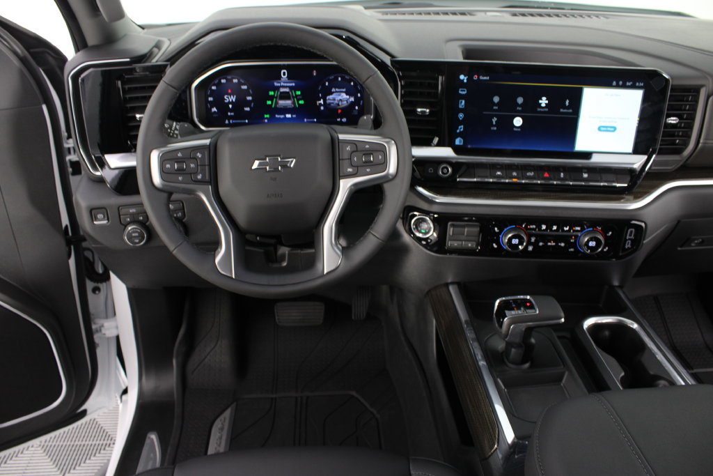New 2026 Chevrolet Silverado 1500 RST w/ Redline Edition AWD/4WD image 11