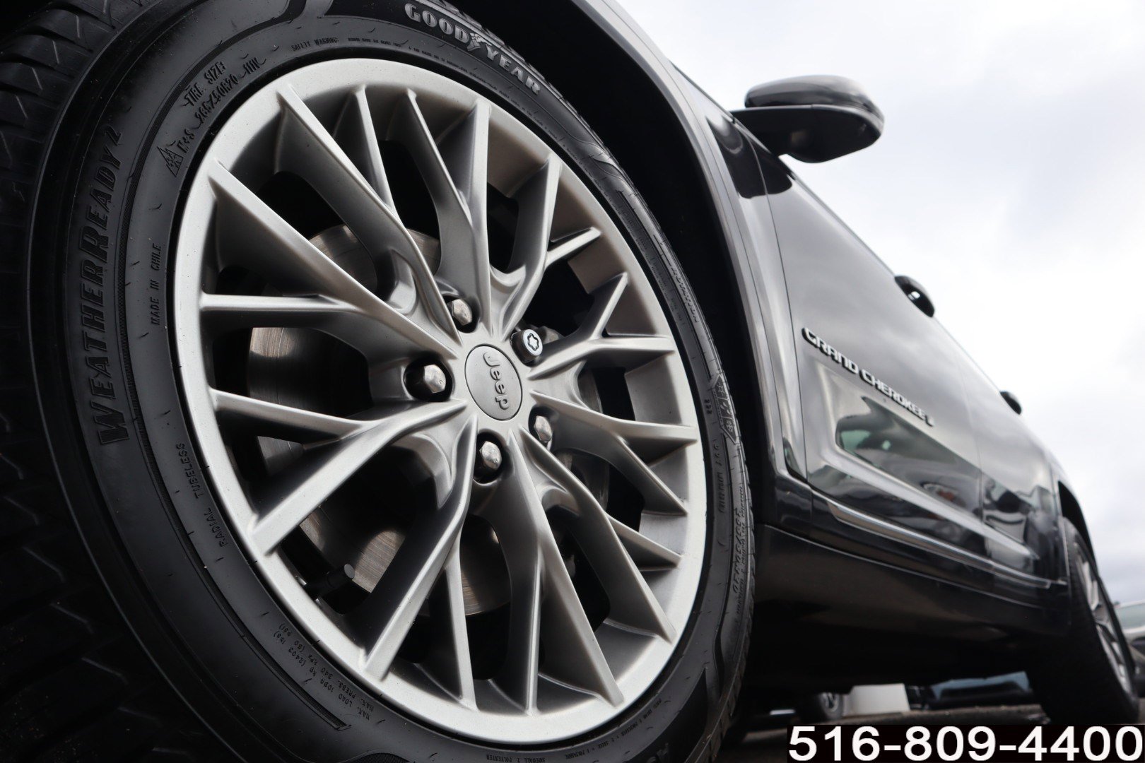 Used 2023 Jeep Grand Cherokee L Summit image 9