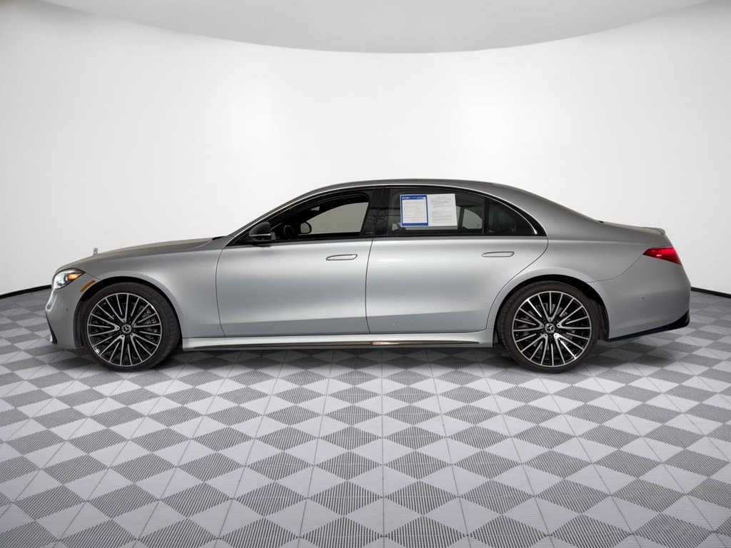 Used 2023 Mercedes-Benz S 580 4MATIC Sedan image 2
