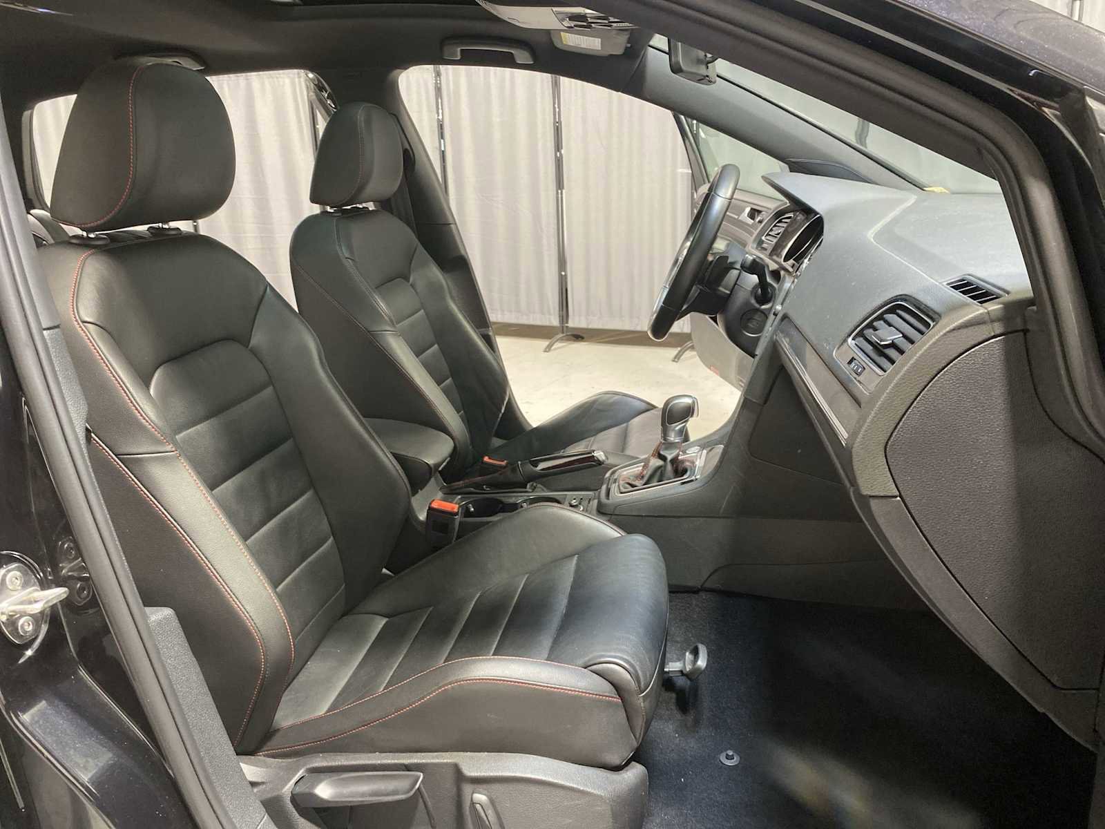 Used 2018 Volkswagen GTI SE w/ SE Leather Package image 14