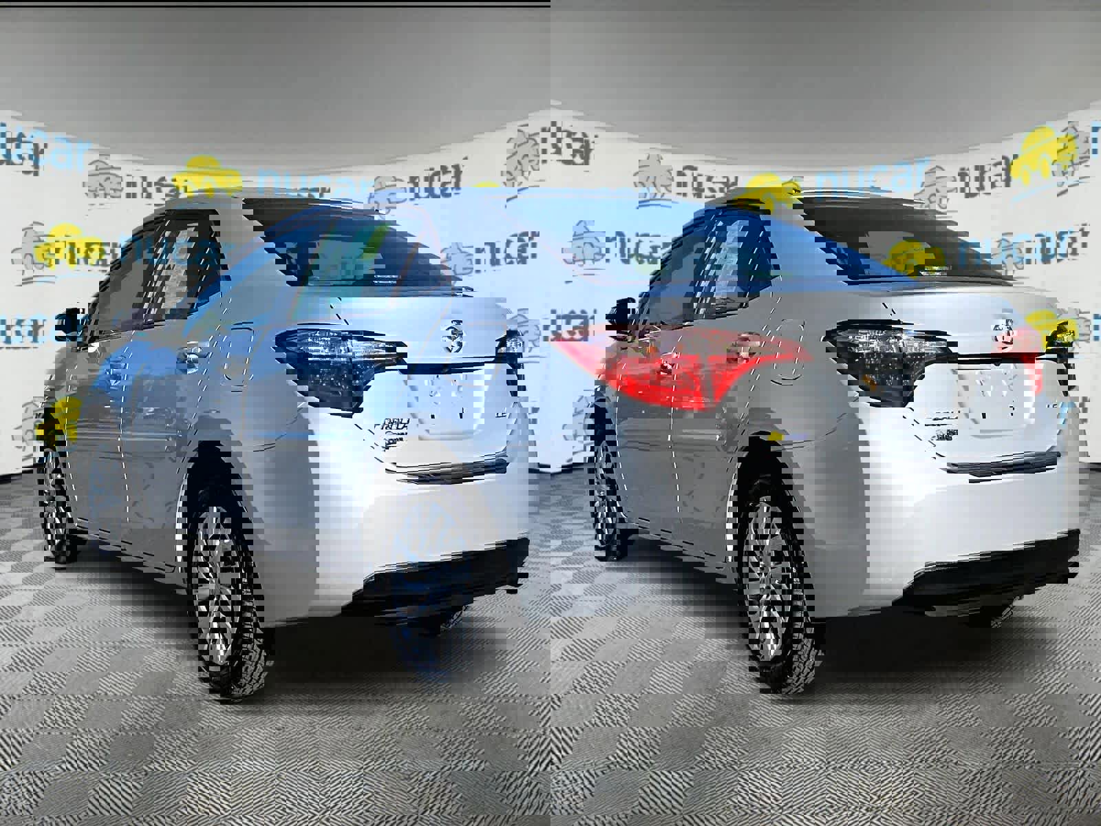 Used 2018 Toyota Corolla LE image 4