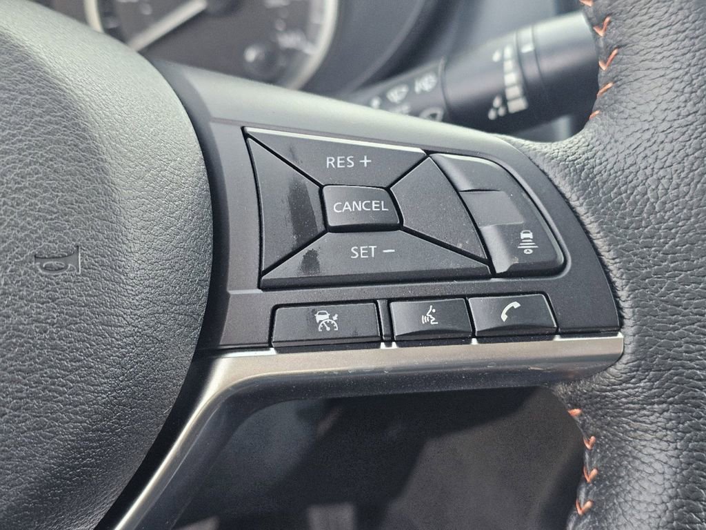 New 2025 Nissan Versa SR image 18