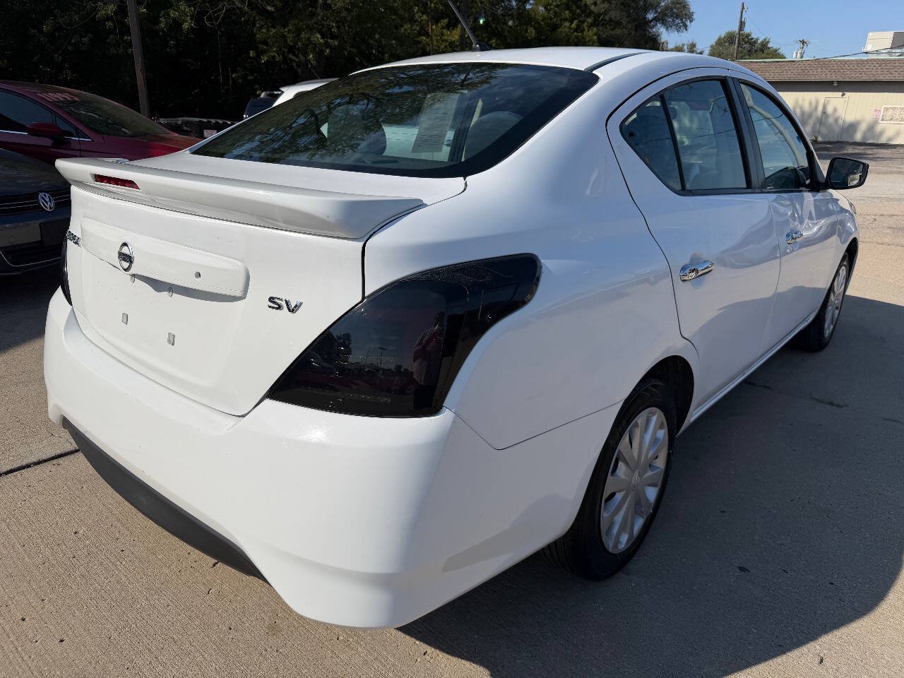Used 2019 Nissan Versa SV FWD image 7