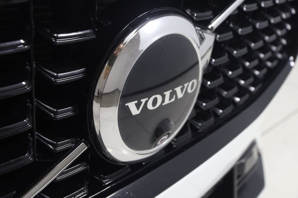Used 2024 Volvo S60 B5 Plus AWD/4WD image 17