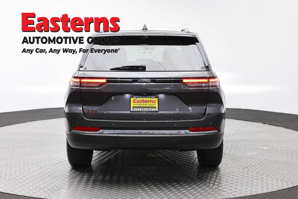 Used 2022 Jeep Grand Cherokee Limited 4xe w/ Luxury Tech Group II AWD/4WD image 6