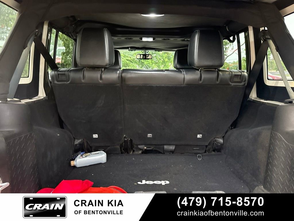 Used 2015 Jeep Wrangler Unlimited Rubicon AWD/4WD image 20