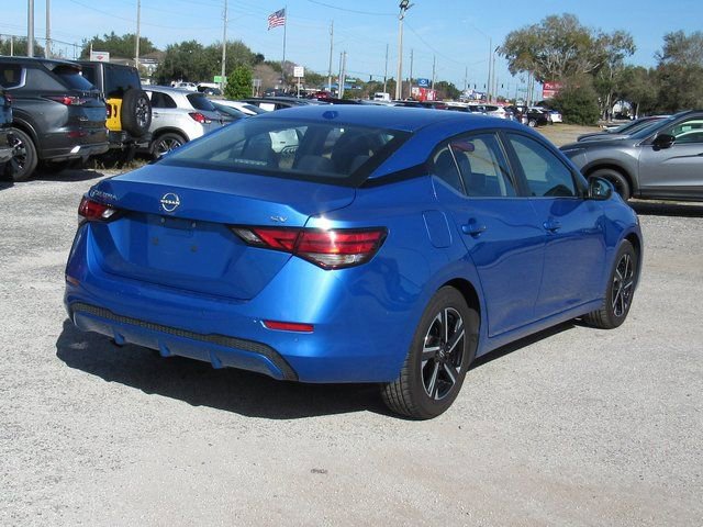 Used 2024 Nissan Sentra SV image 3