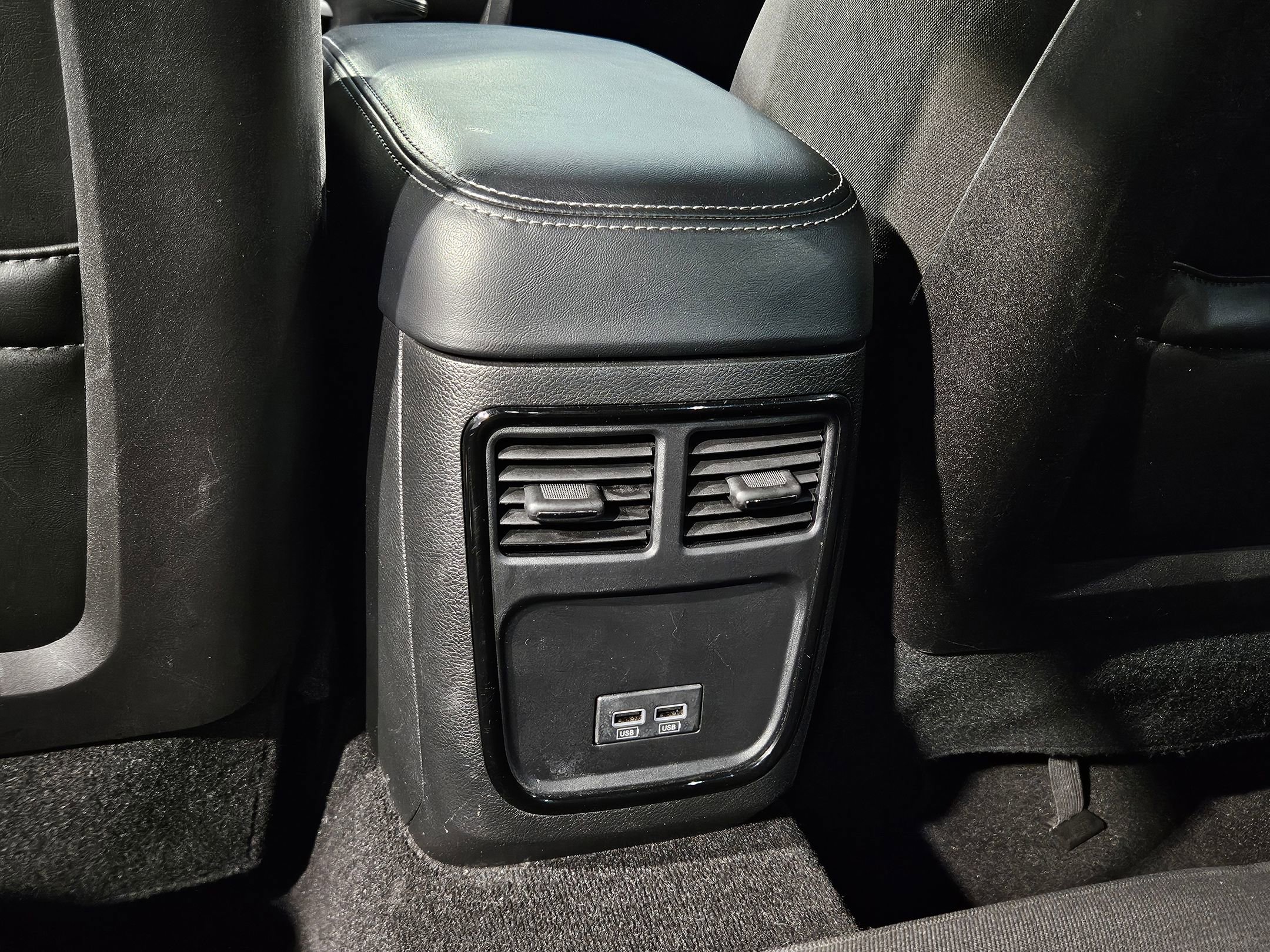 Used 2023 Dodge Charger R/T w/ Blacktop Package image 38