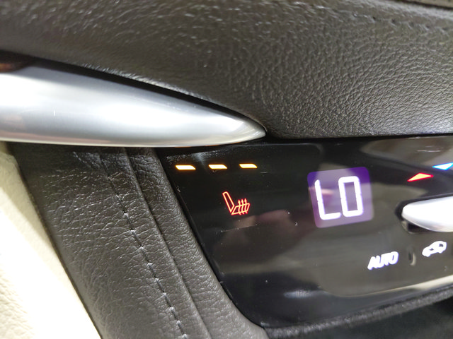 Certified 2018 Cadillac XT5 Luxury w/ Driver Awareness Package FWD image 34