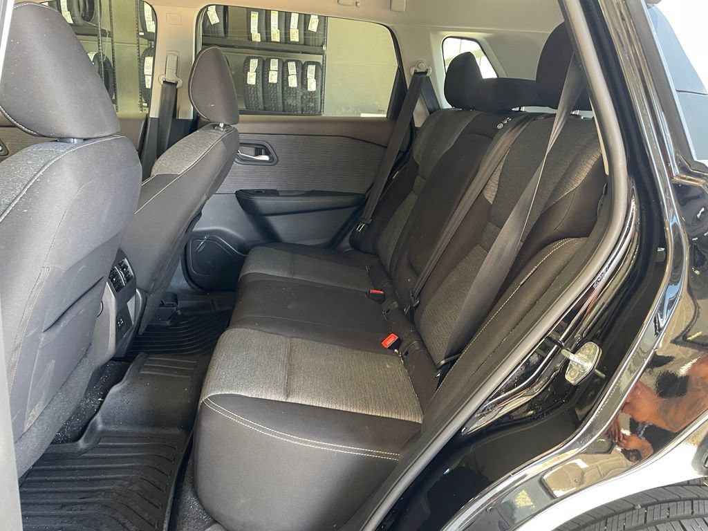 Certified 2022 Nissan Rogue SV FWD image 15