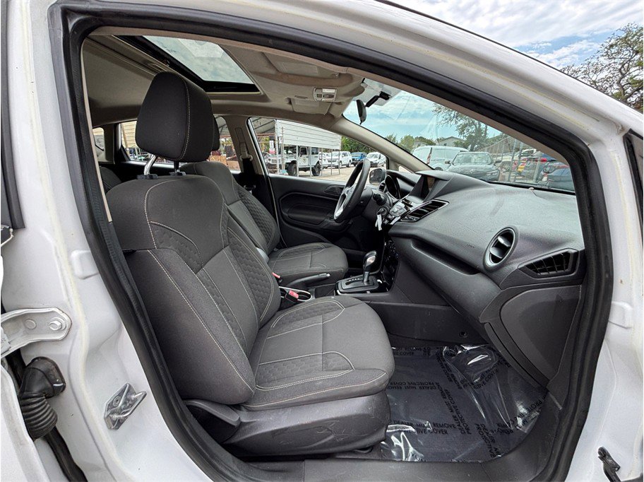 Used 2018 Ford Fiesta SE w/ Equipment Group 201A FWD image 27