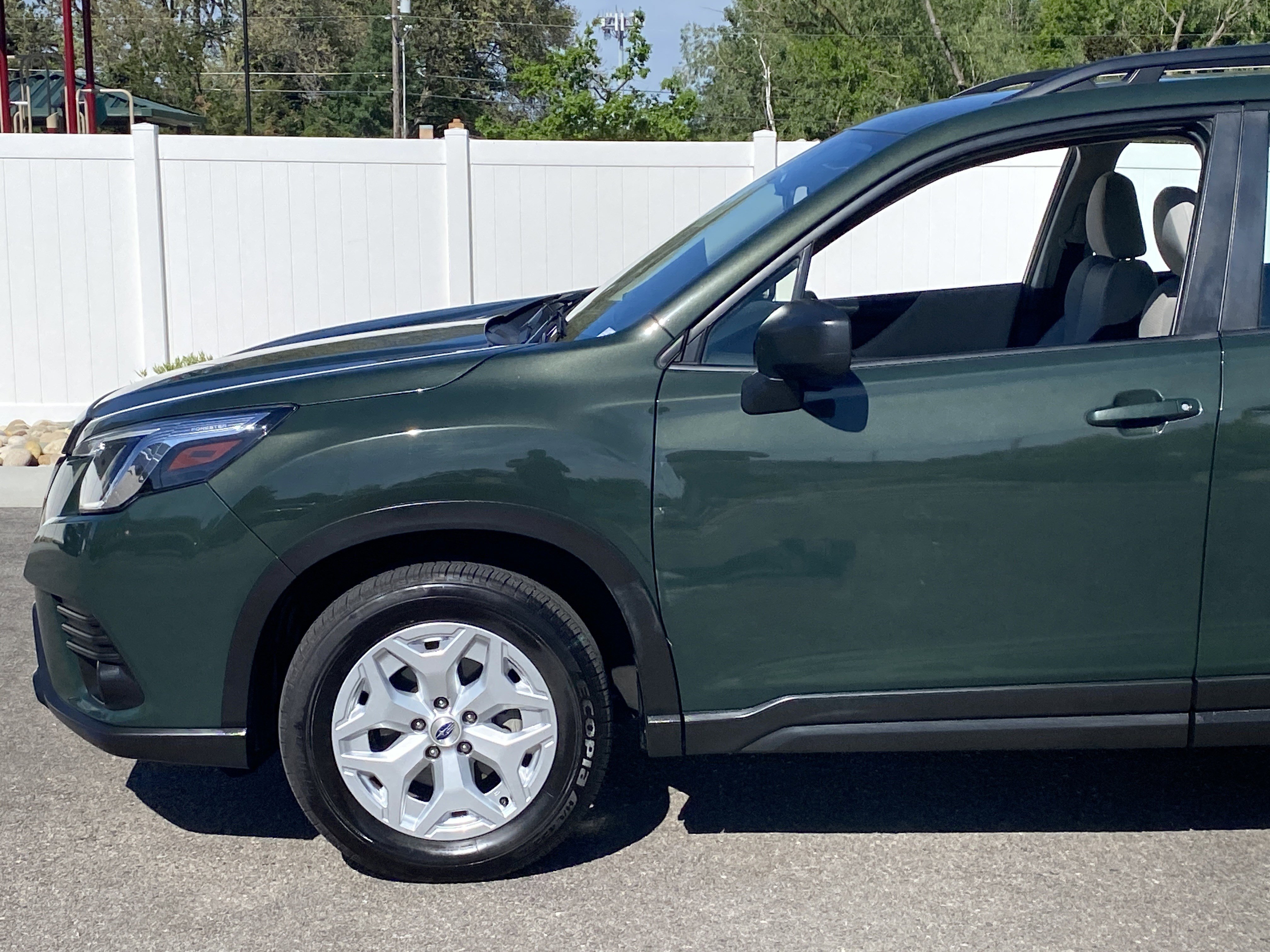 Certified 2023 Subaru Forester AWD/4WD image 2