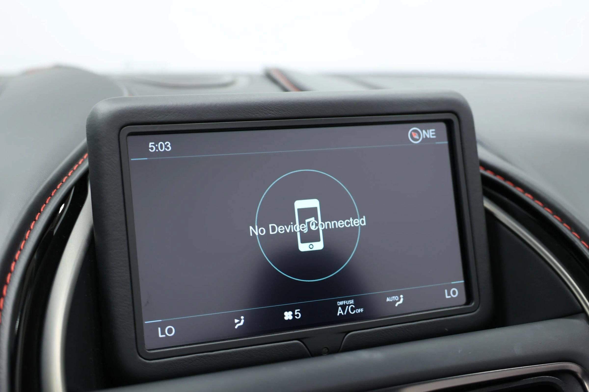 Used 2019 Aston Martin DB11 Volante RWD image 35