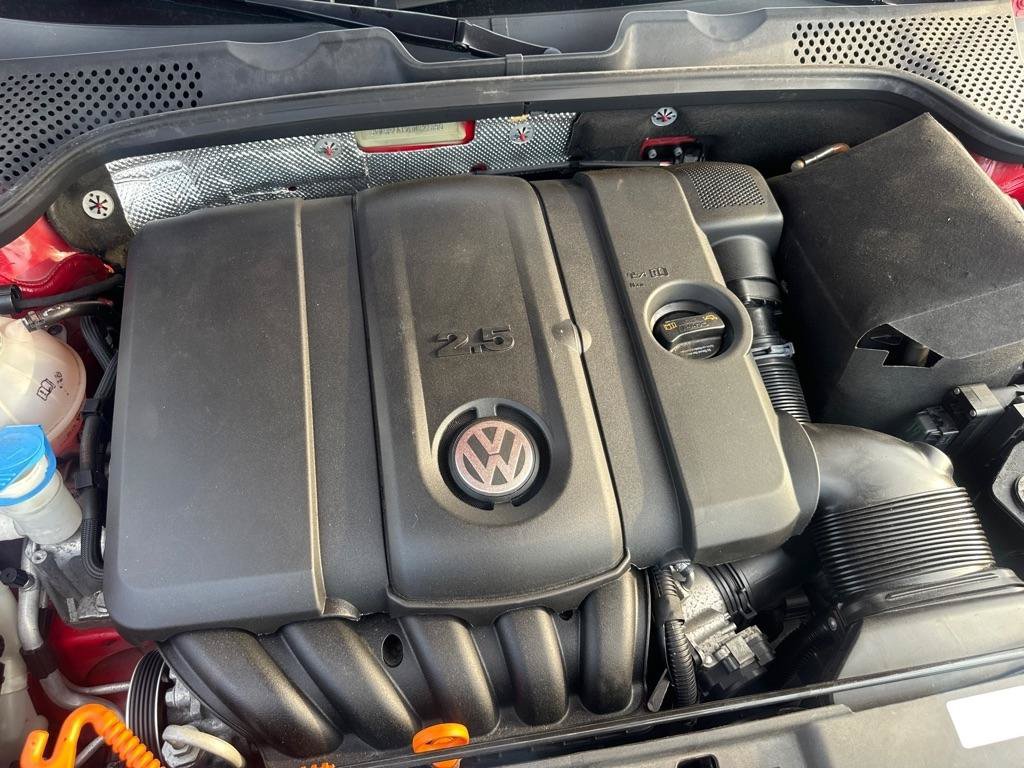 Used 2013 Volkswagen Beetle 2.5 FWD image 39