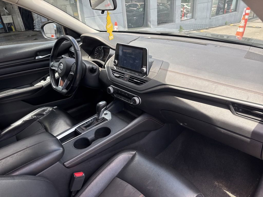 Used 2020 Nissan Altima 2.5 SR FWD image 14