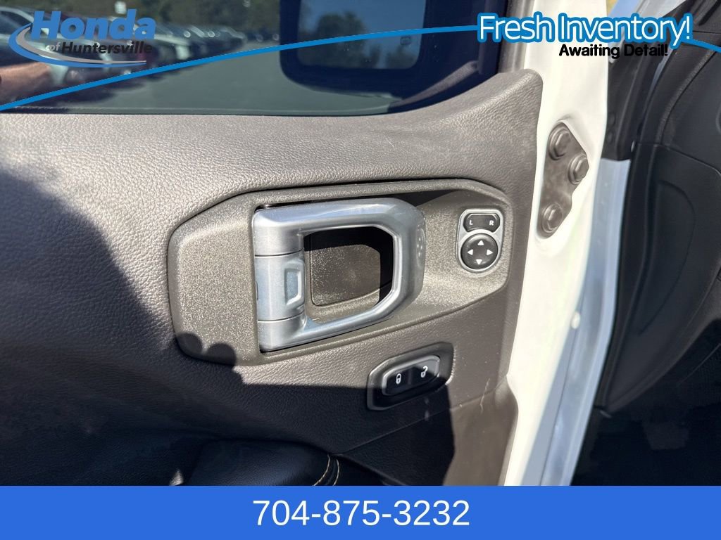 Used 2024 Jeep Wrangler Unlimited Sahara image 15