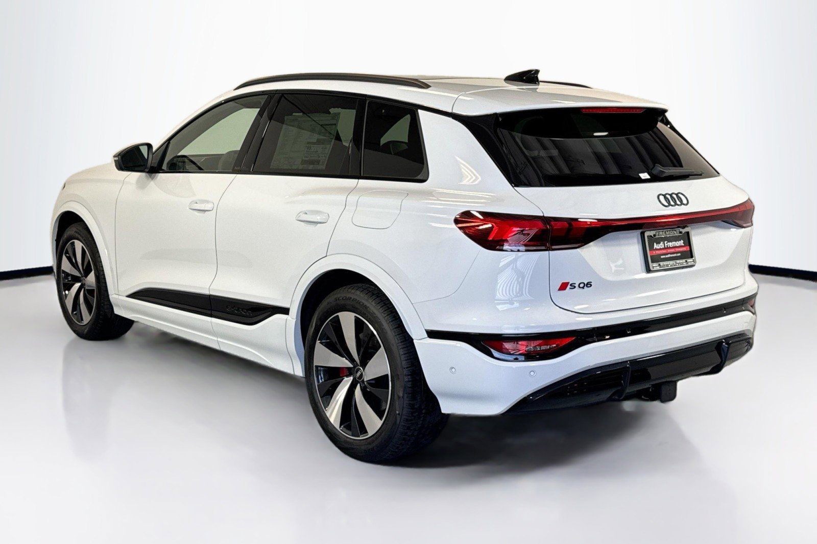 New 2025 Audi SQ6 e-tron Prestige AWD/4WD image 7