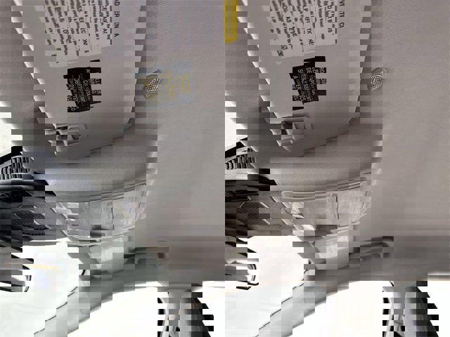 Used 2022 Ford Escape SE w/ SE Sport Appearance Package image 19