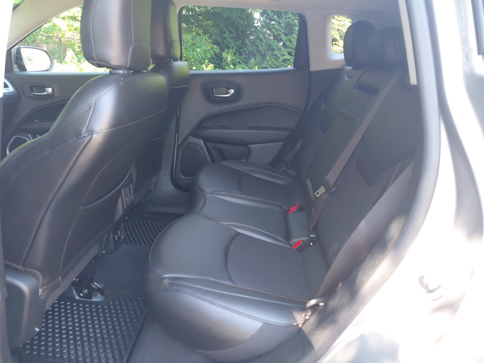 Used 2019 Jeep Compass Latitude w/ Popular Equipment Group AWD/4WD image 13