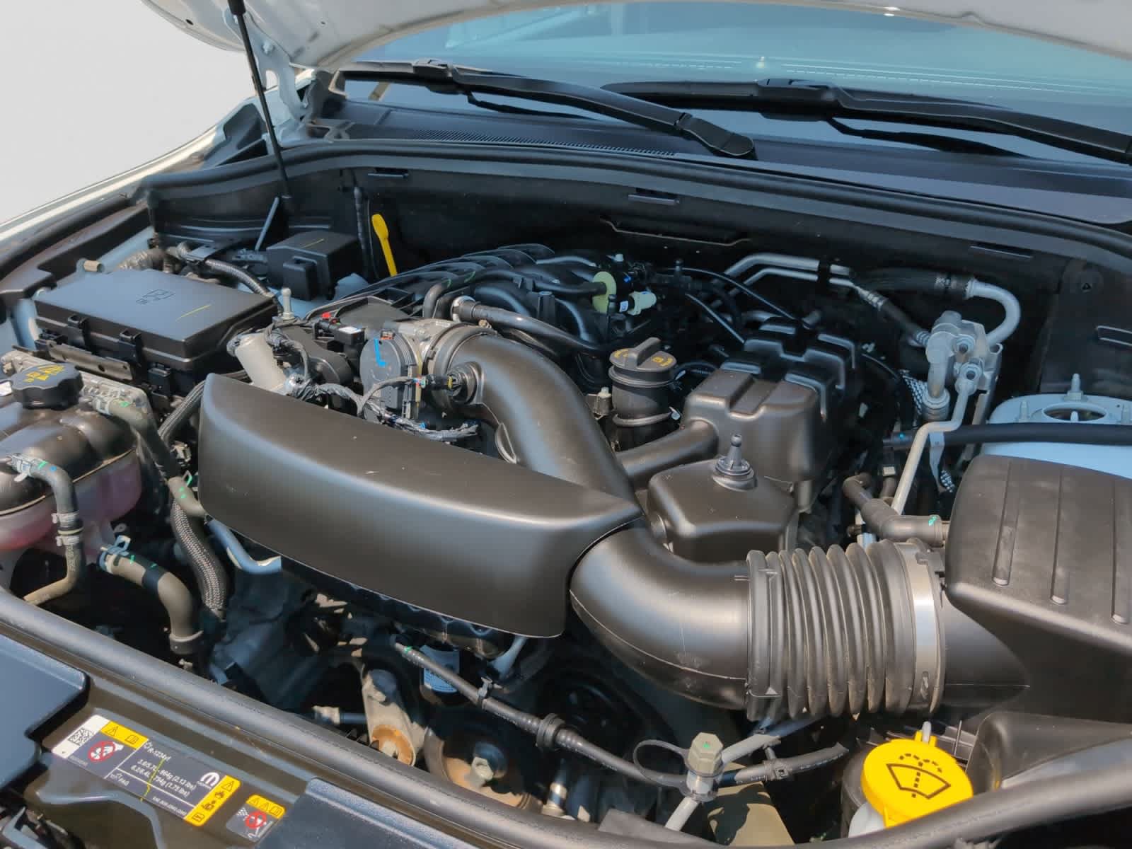 Used 2025 Dodge Durango GT AWD/4WD image 8
