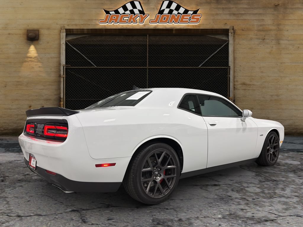 Used 2018 Dodge Challenger R/T Plus RWD image 10